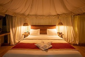 AC Swiss Tent Room